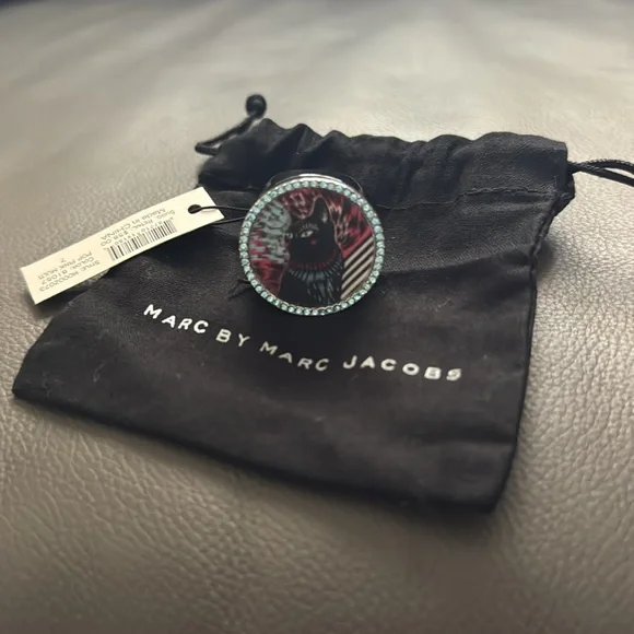 Marc By Marc Jacobs Black and Blue lenticular Cat Ring - Picture 3 of 5